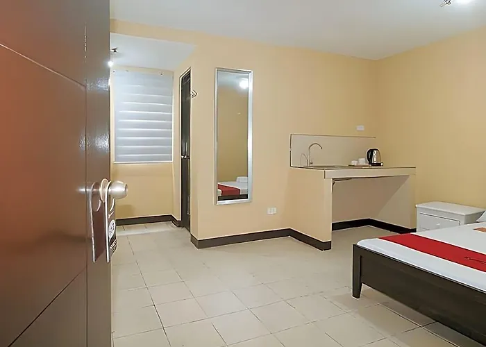 Reddoorz @ Mubg Apartelle Near Baclaran Church Hotel