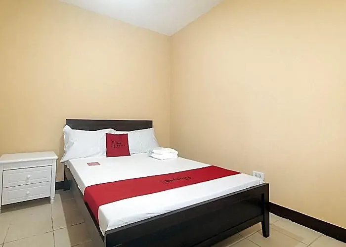 Hotel Reddoorz @ Mubg Apartelle Near Baclaran Church *