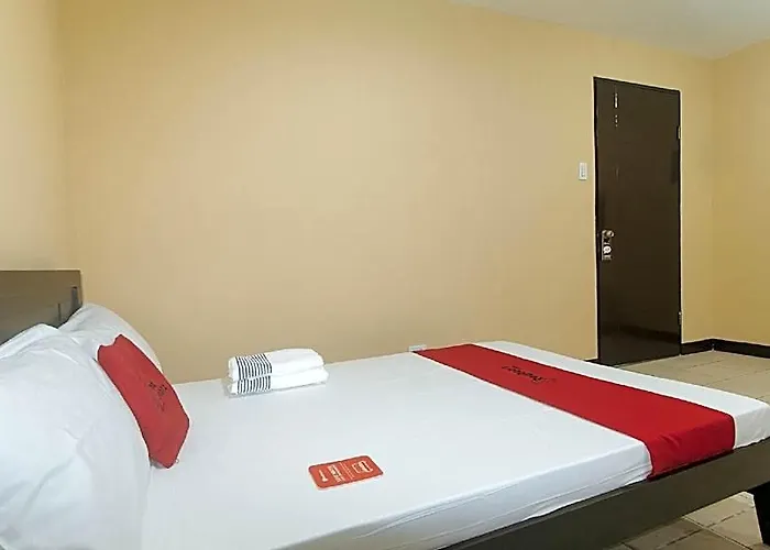 Hotel Reddoorz @ Mubg Apartelle Near Baclaran Church