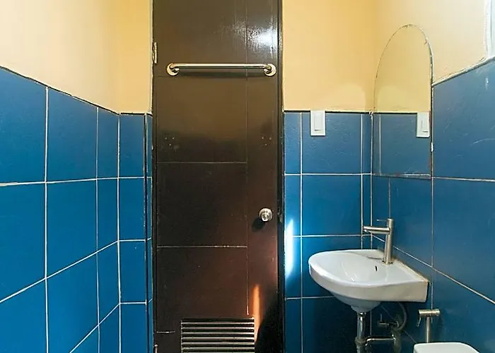 Reddoorz @ Mubg Apartelle Near Baclaran Church *